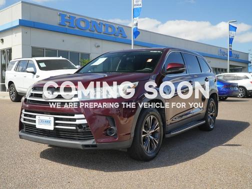 Ooh La La Rouge Mica 2019 Toyota Highlander LE I4