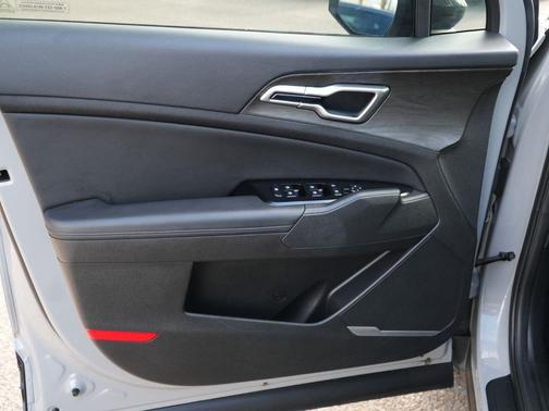 Wolf Gray 2025 Kia Sportage X-Line