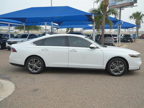 Platinum White Pearl 2023 Honda Accord Hybrid EX-L