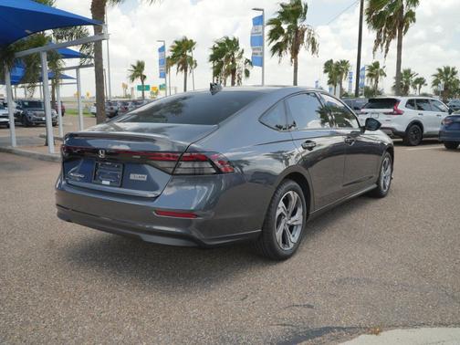 Meteorite Gray Metallic 2025 Honda Accord SE