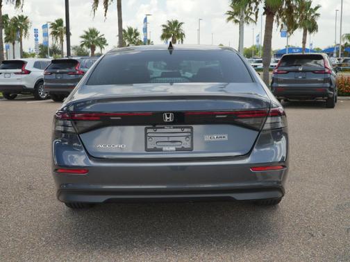 Meteorite Gray Metallic 2025 Honda Accord SE