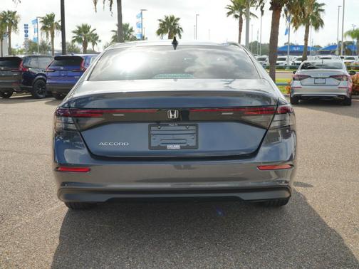 Meteorite Gray Metallic 2025 Honda Accord SE