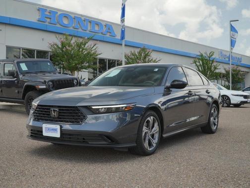 Meteorite Gray Metallic 2025 Honda Accord SE