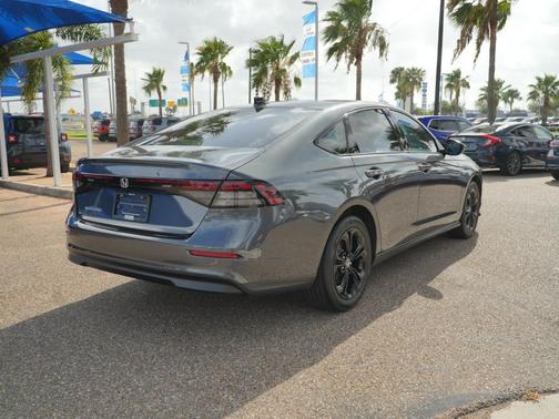 Meteorite Gray Metallic 2025 Honda Accord SE