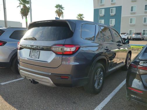 Modern Steel Metallic 2025 Honda Pilot EX-L