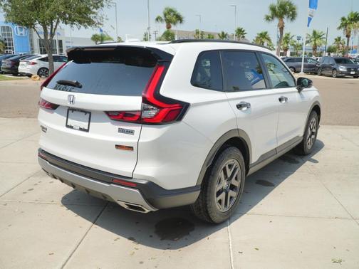 Platinum White Pearl 2026 Honda CR-V Hybrid TrailSport AWD