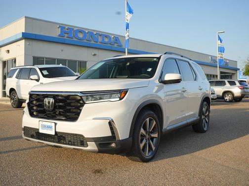 2023 Honda Pilot Touring 8-Passenger