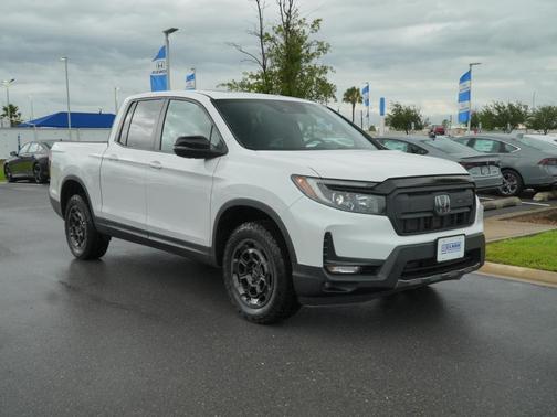 Platinum White Pearl 2026 Honda Ridgeline TrailSport+