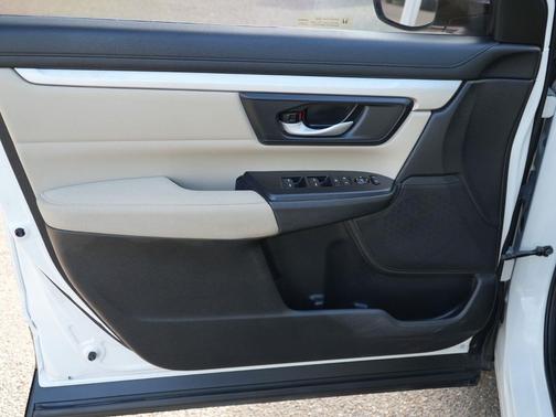 Platinum White Pearl 2021 Honda CR-V 2WD LX