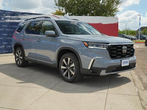 2025 Honda Pilot Touring 8-Passenger