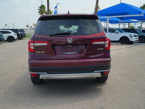 2022 Honda Pilot Touring 8-Passenger