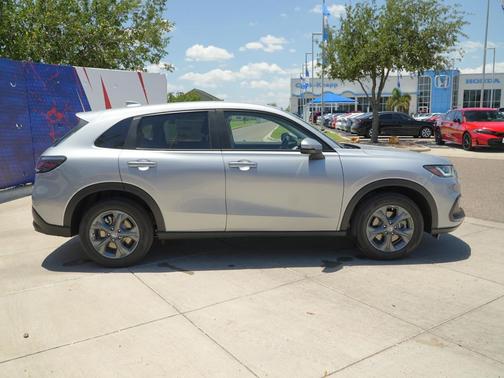 Solar Silver Metallic 2027 Honda HR-V LX