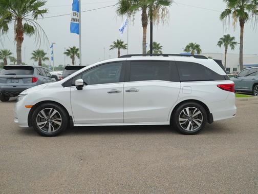 Platinum White Pearl 2024 Honda Odyssey Touring