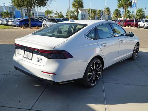 2025 Honda Accord Hybrid Touring