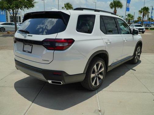 2025 Honda Pilot Touring 8-Passenger