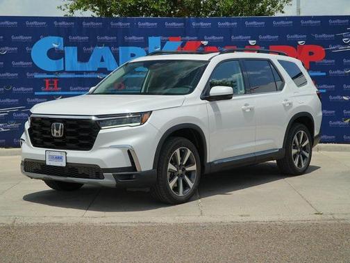 2025 Honda Pilot Touring 8-Passenger