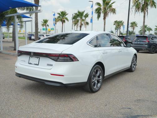 Platinum White Pearl 2023 Honda Accord EX