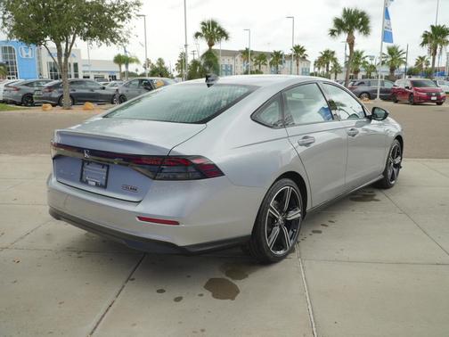 Solar Silver Metallic 2026 Honda Accord SE