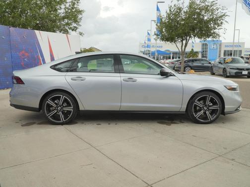 Solar Silver Metallic 2026 Honda Accord SE