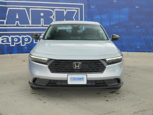 Solar Silver Metallic 2026 Honda Accord SE