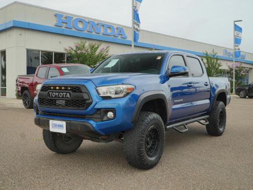 Blazing Blue Pearl 2018 Toyota Tacoma TRD Off Road