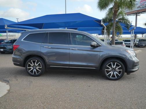 Modern Steel Metallic 2022 Honda Pilot AWD Elite