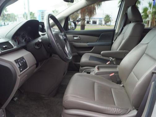 Alabaster Silver Metallic 2014 Honda Odyssey EX-L