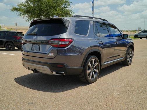 2024 Honda Pilot Touring 8-Passenger