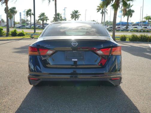 Super Black 2024 Nissan Altima S FWD