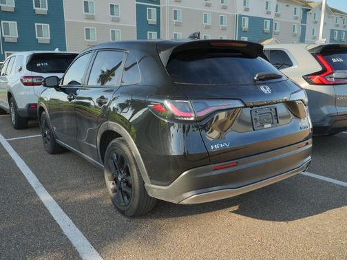Crystal Black Pearl 2024 Honda HR-V AWD Sport