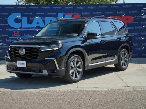 2025 Honda Pilot Touring 8-Passenger