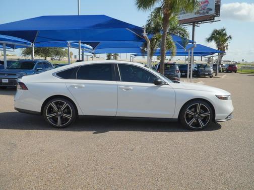 Platinum White Pearl 2025 Honda Accord Hybrid Sport