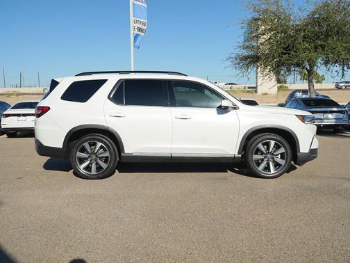 2023 Honda Pilot Touring 8-Passenger
