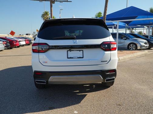 2023 Honda Pilot Touring 8-Passenger