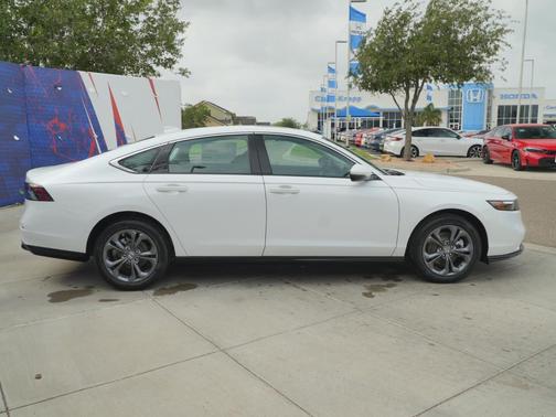 Platinum White Pearl 2026 Honda Accord Hybrid EX-L
