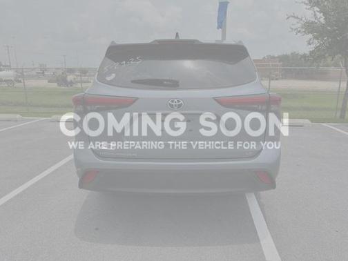 2023 Toyota Highlander Hybrid LE