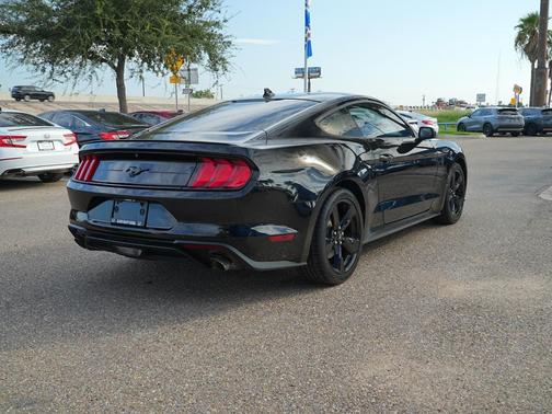 2021 Ford Mustang EcoBoost