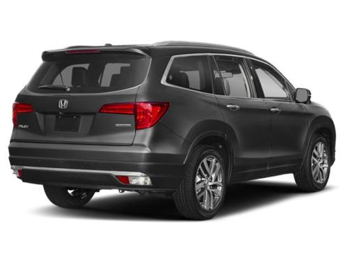 Modern Steel Metallic 2018 Honda Pilot Touring