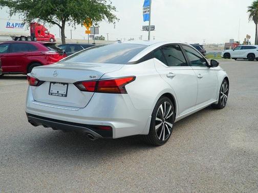2020 Nissan Altima SR FWD