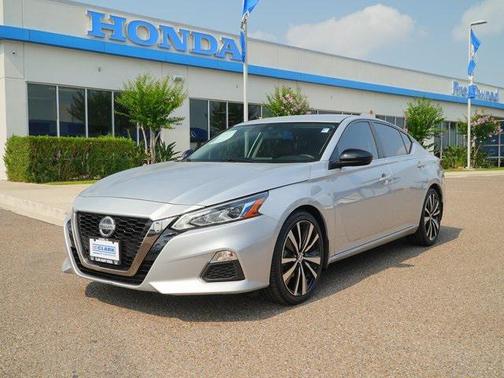 2020 Nissan Altima SR FWD