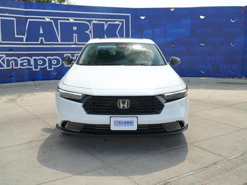 Platinum White Pearl 2026 Honda Accord SE