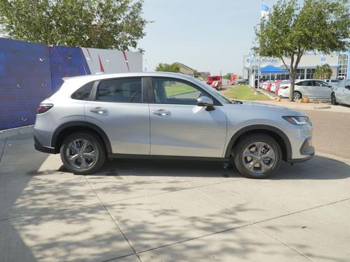 Solar Silver Metallic 2027 Honda HR-V LX