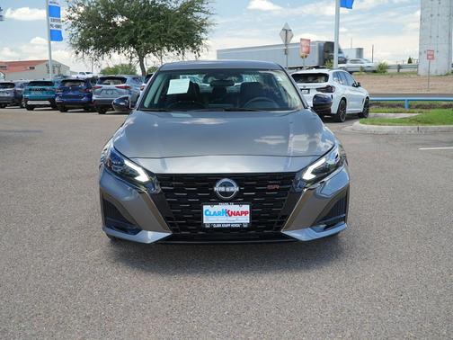 2023 Nissan Altima SR FWD