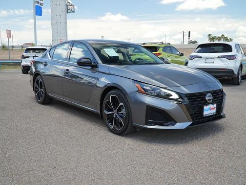 2023 Nissan Altima SR FWD