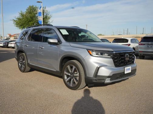 2023 Honda Pilot Touring 8-Passenger