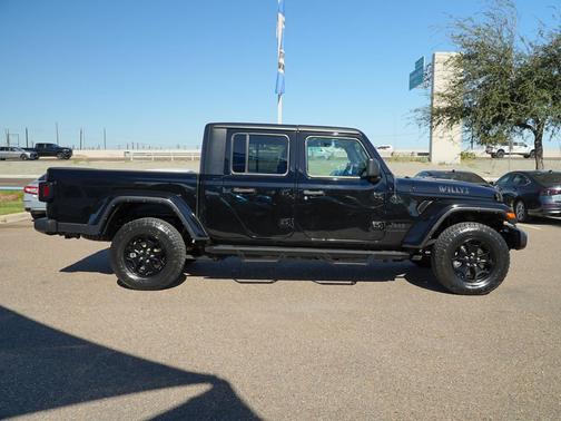 2022 Jeep Gladiator Willys 4x4
