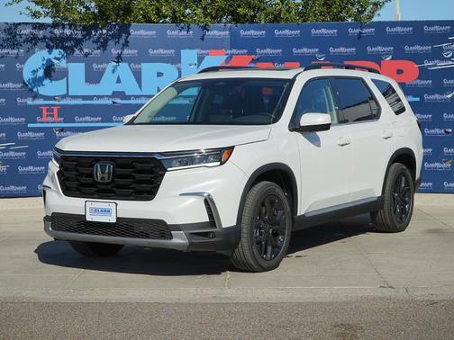 2025 Honda Pilot Touring 8-Passenger