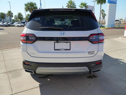 2025 Honda Pilot Touring 8-Passenger