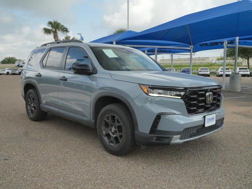 Sonic Gray Pearl 2024 Honda Pilot TrailSport