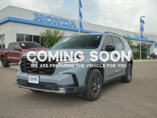 Sonic Gray Pearl 2024 Honda Pilot TrailSport